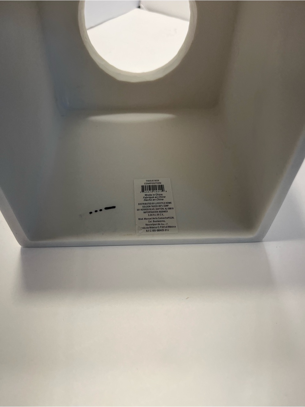 Clean, modern, and sleek square tissue box cover made of durable white composite - Picture 4 of 5